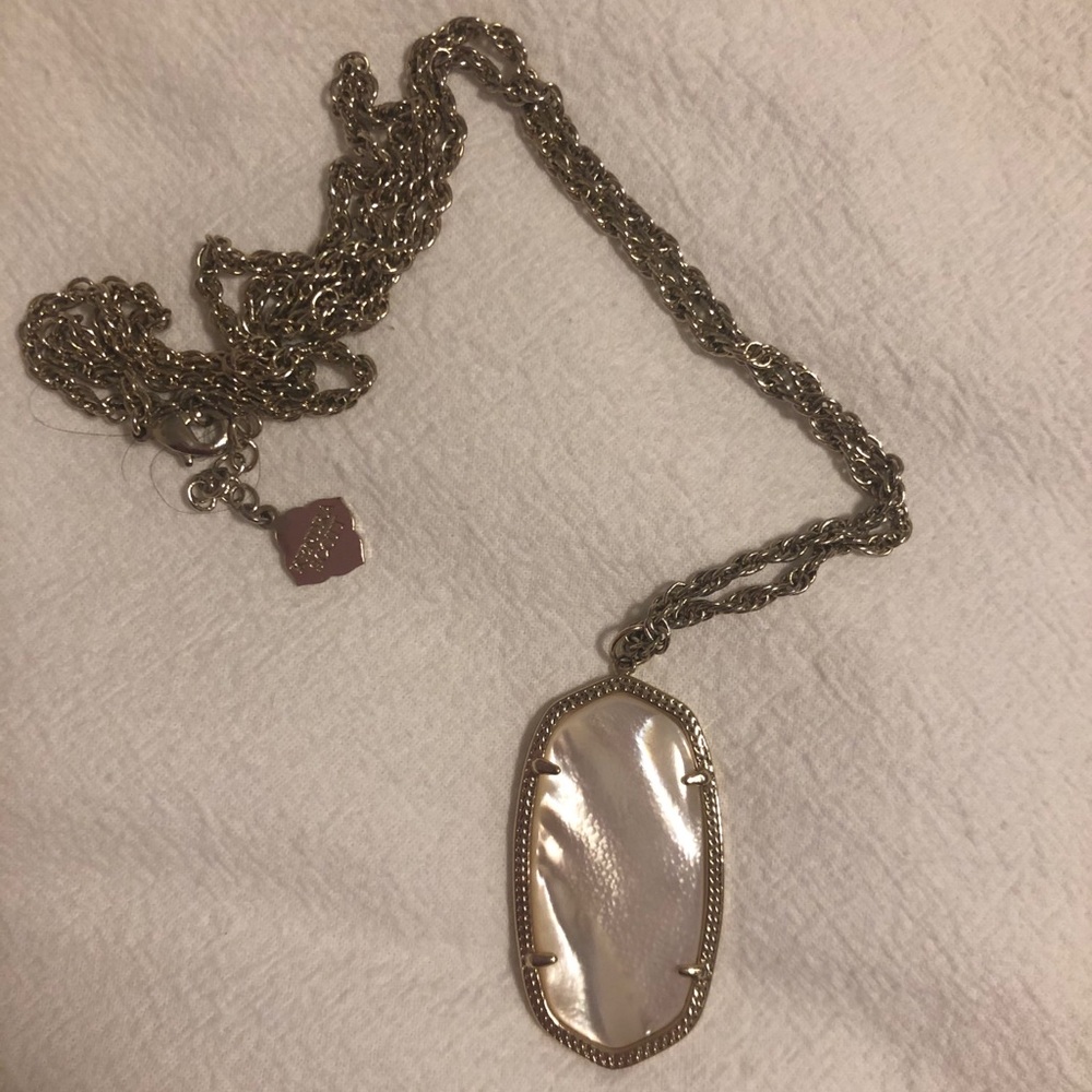 KENDRA SCOTT  | Ivory Pearl Necklace